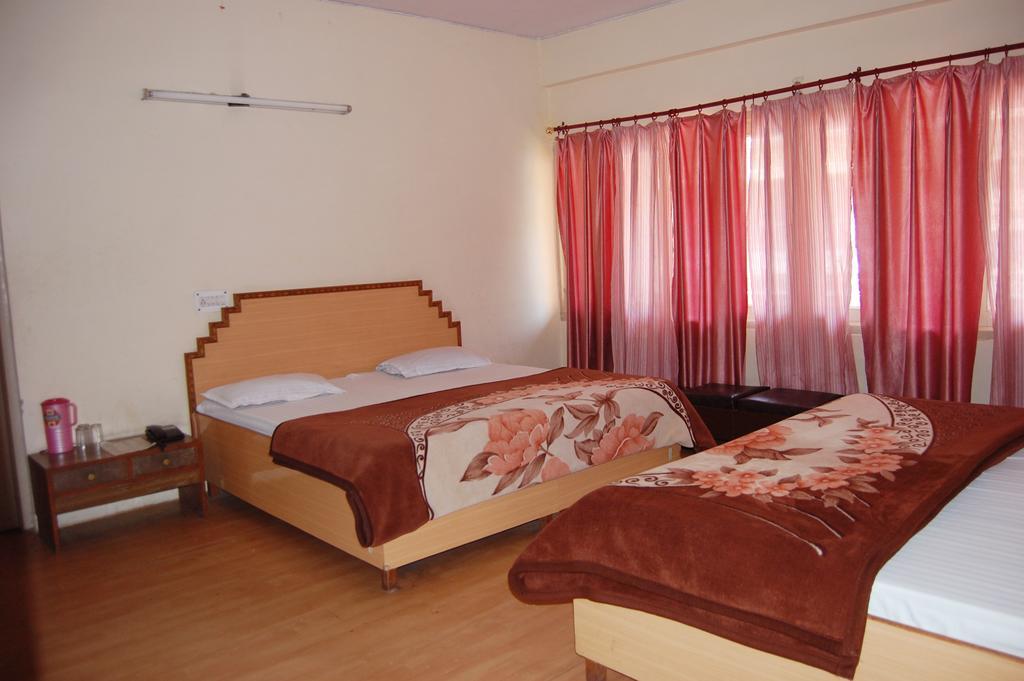 Hotel Mansarover International Haridwār Room photo